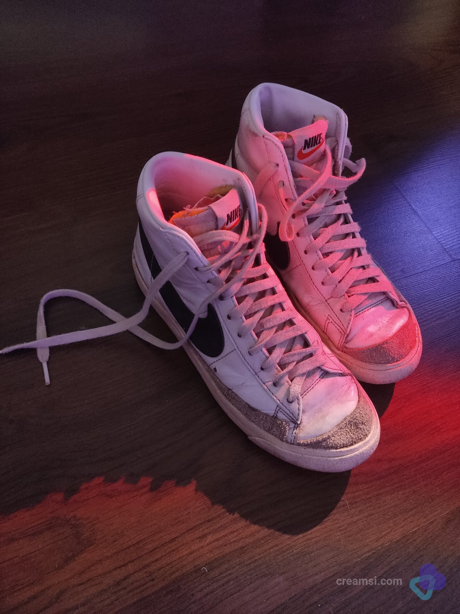 Nike High-Top Neon Pink