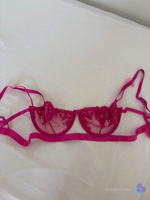 Pinker Spitzen-BH